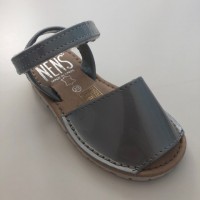 7517 Nens Silver Patent Spanish Sandals 